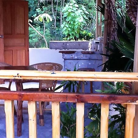 Coco Bay Guest House Anse Volbert Village Kültér fotó
