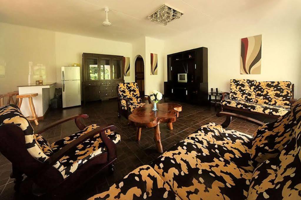 Coco Bay Guest House Anse Volbert Village Kültér fotó