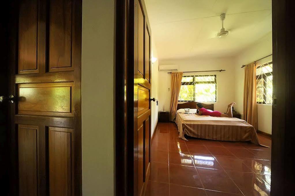 Coco Bay Guest House Anse Volbert Village Kültér fotó